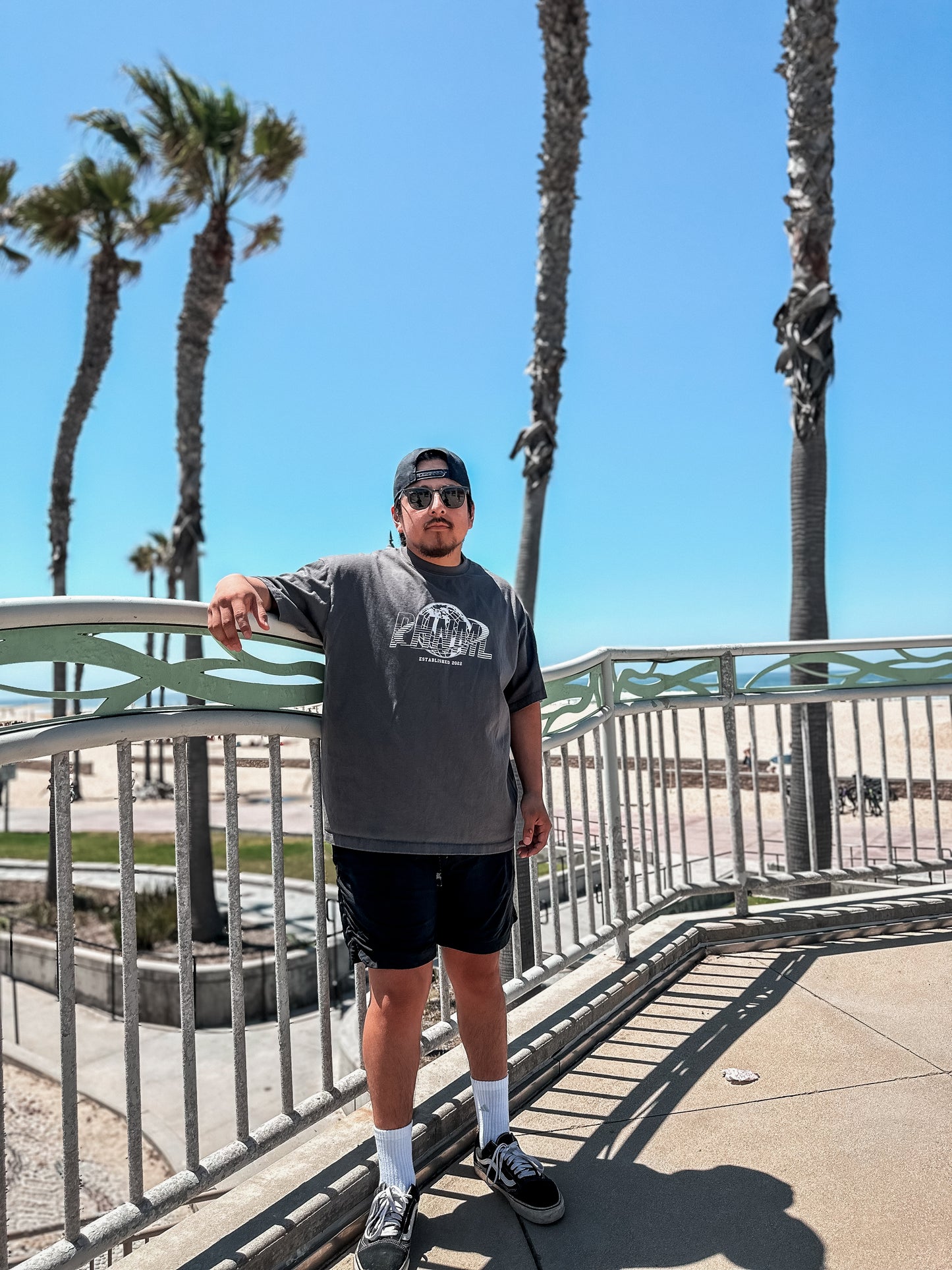 Globe Oversize Tee