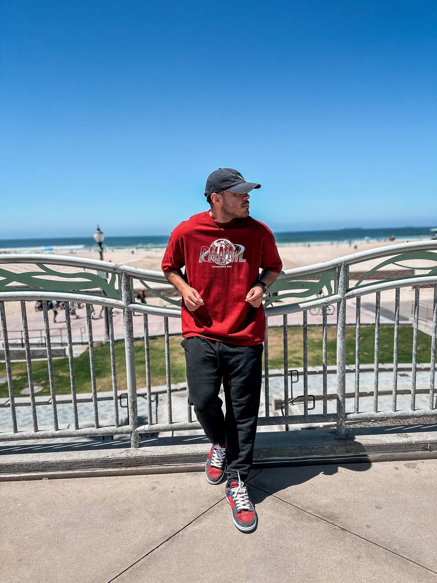 Globe Oversize Tee