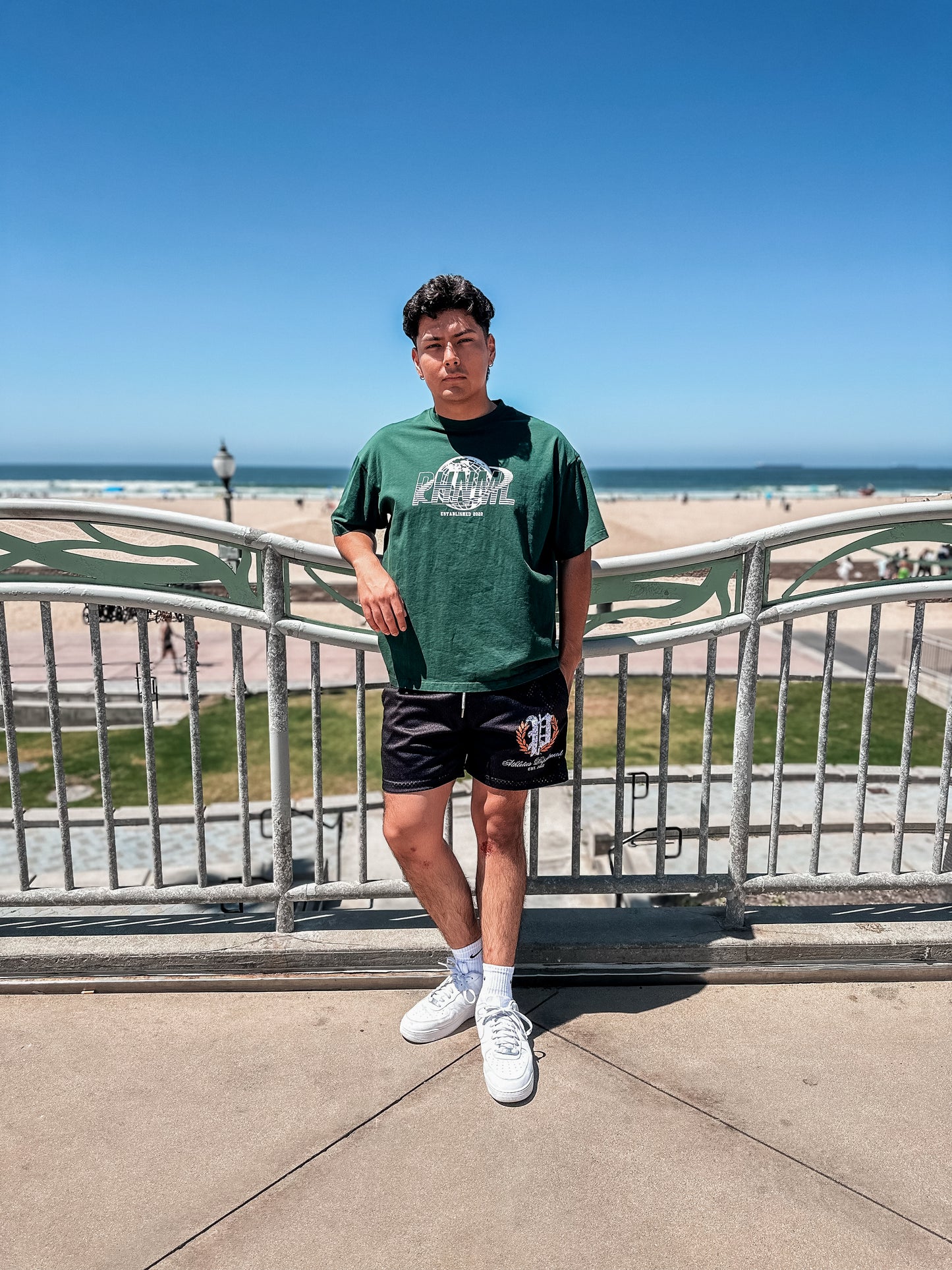 Globe Oversize Tee